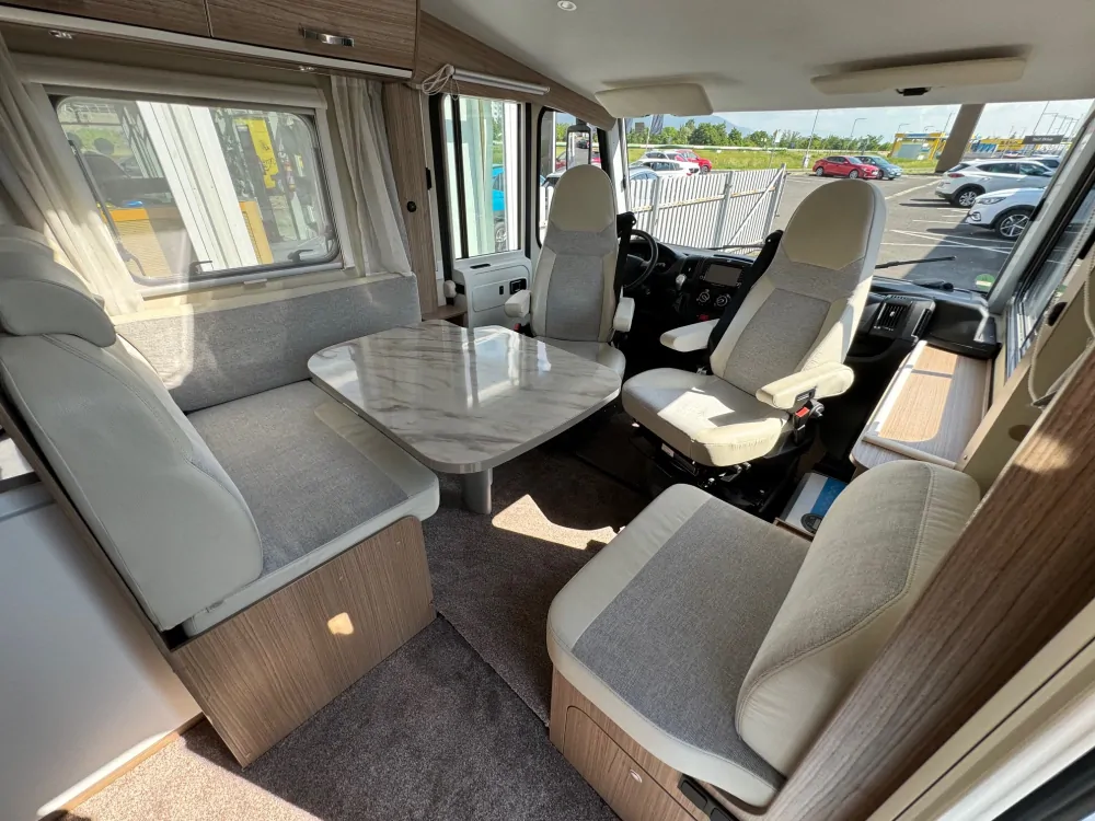 Fiat - CARADO 1447 integrovaný obytný vůz